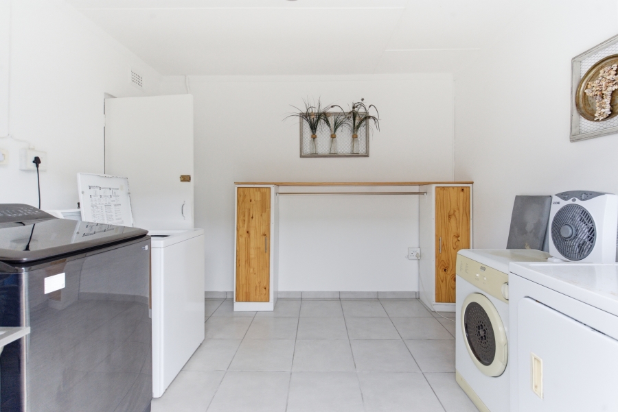 9 Bedroom Property for Sale in Pennington KwaZulu-Natal