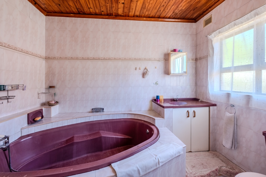 4 Bedroom Property for Sale in Reservoir Hills KwaZulu-Natal