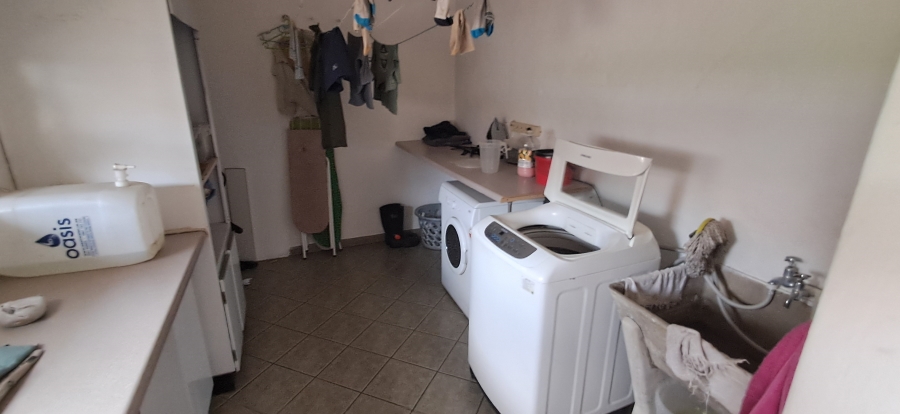 4 Bedroom Property for Sale in Pioneer Park KwaZulu-Natal