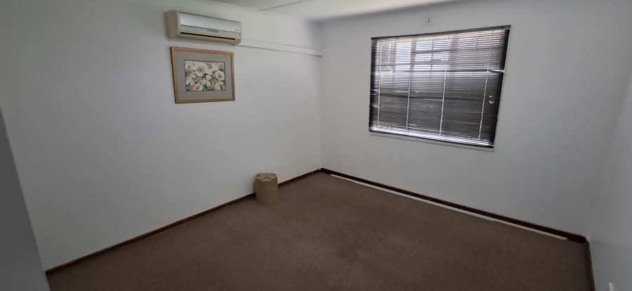 4 Bedroom Property for Sale in Pioneer Park KwaZulu-Natal