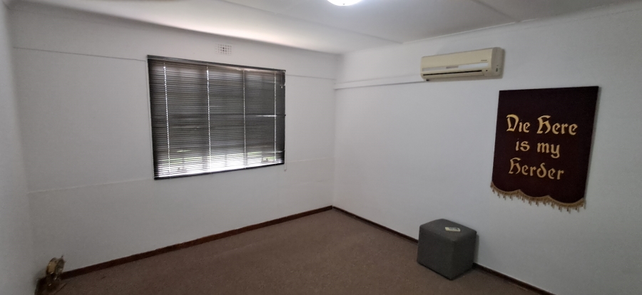 4 Bedroom Property for Sale in Pioneer Park KwaZulu-Natal