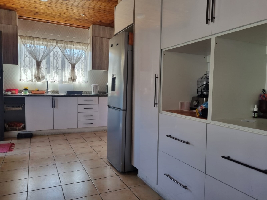 4 Bedroom Property for Sale in Naidooville KwaZulu-Natal