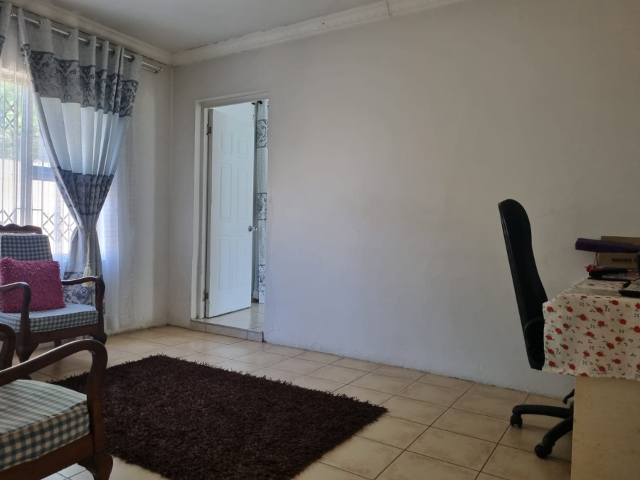 4 Bedroom Property for Sale in Naidooville KwaZulu-Natal