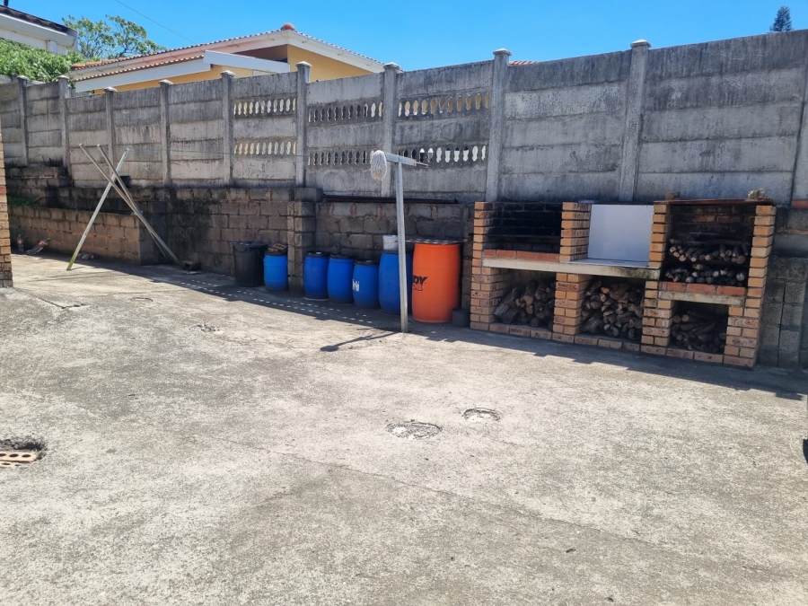 4 Bedroom Property for Sale in Naidooville KwaZulu-Natal