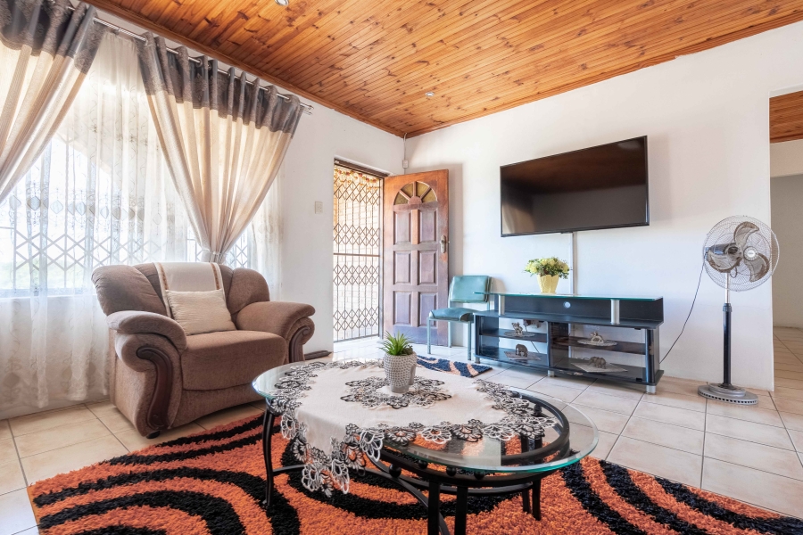4 Bedroom Property for Sale in Naidooville KwaZulu-Natal