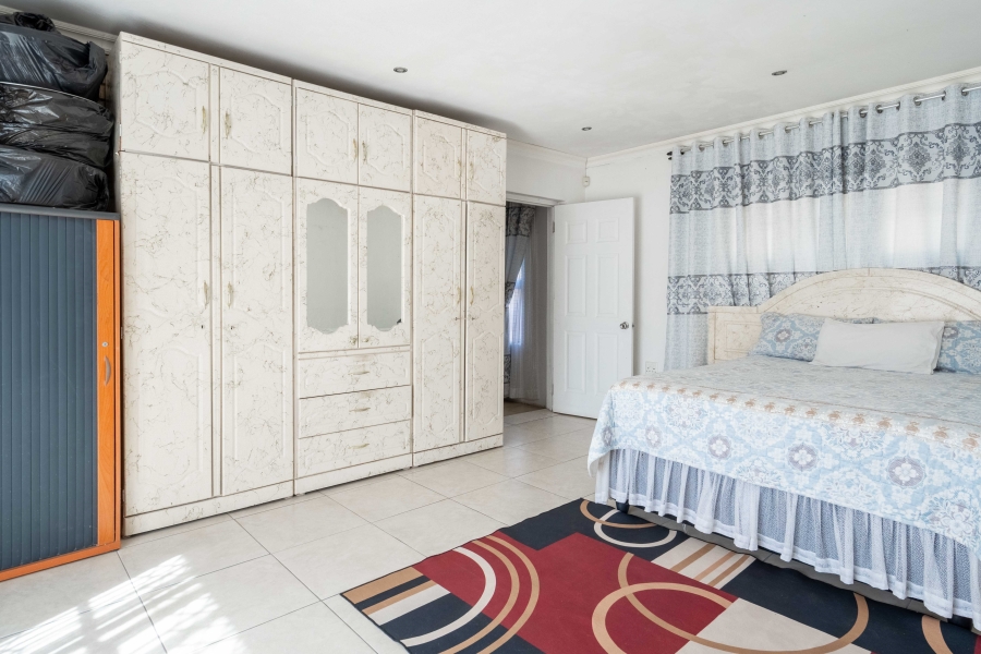 4 Bedroom Property for Sale in Naidooville KwaZulu-Natal