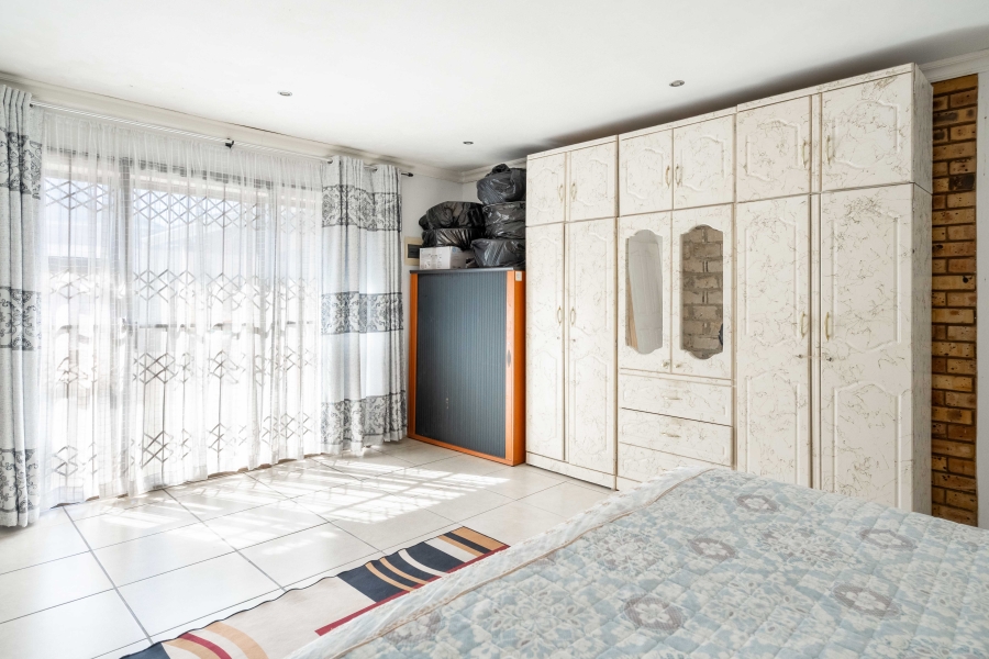 4 Bedroom Property for Sale in Naidooville KwaZulu-Natal