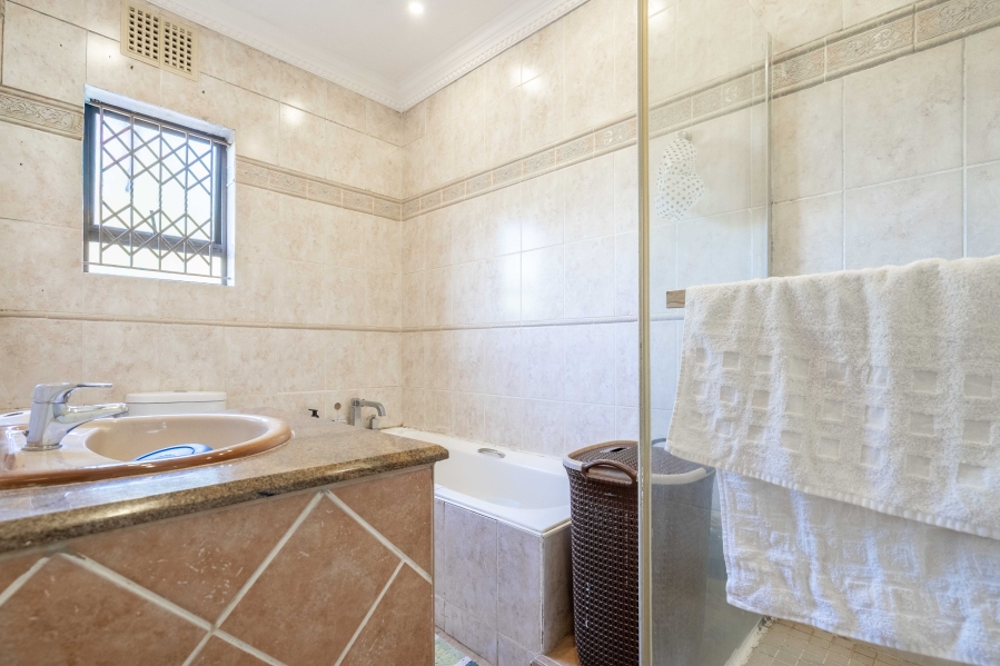 4 Bedroom Property for Sale in Naidooville KwaZulu-Natal