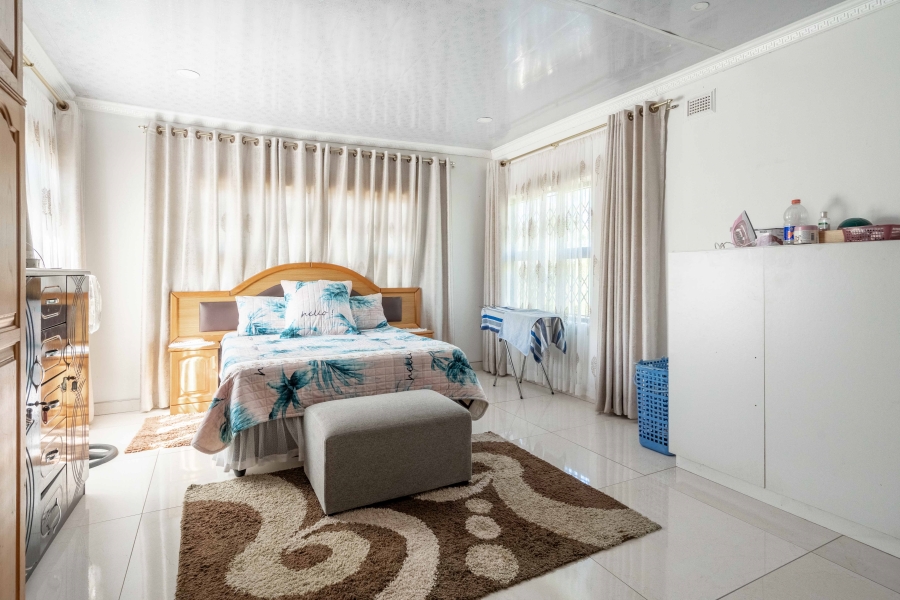 4 Bedroom Property for Sale in Naidooville KwaZulu-Natal