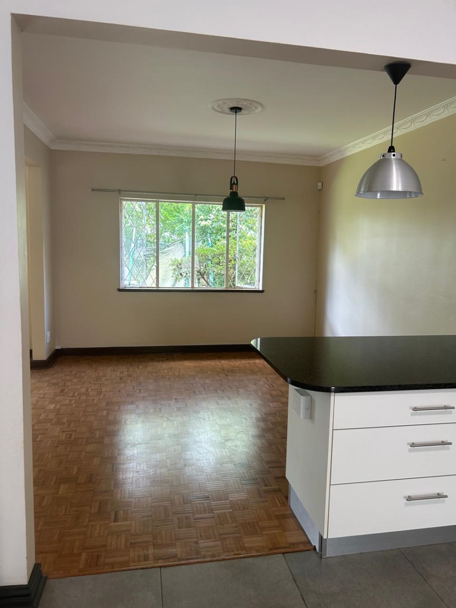 To Let 4 Bedroom Property for Rent in Kloof KwaZulu-Natal