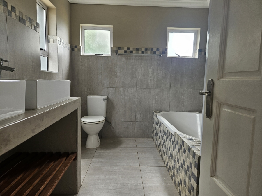 4 Bedroom Property for Sale in Clansthal KwaZulu-Natal