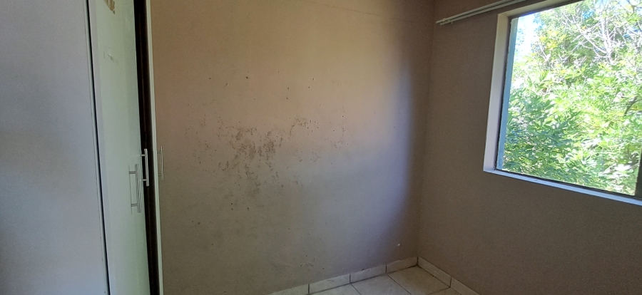 2 Bedroom Property for Sale in Madadeni J KwaZulu-Natal