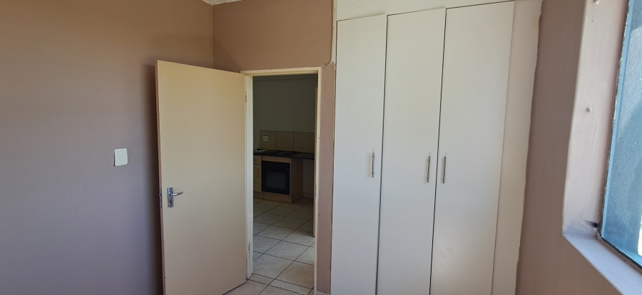 2 Bedroom Property for Sale in Madadeni J KwaZulu-Natal