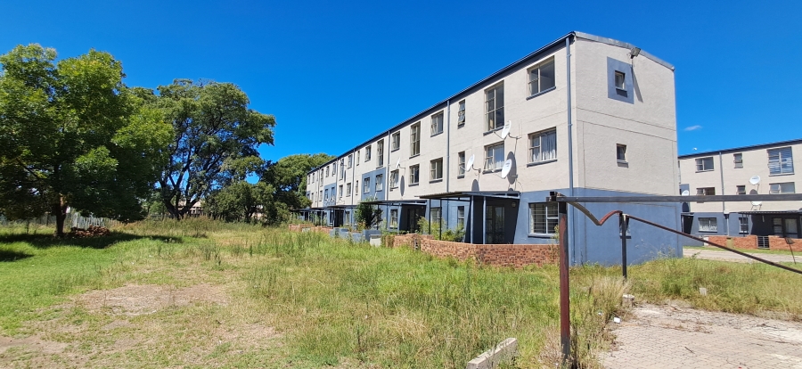 2 Bedroom Property for Sale in Madadeni J KwaZulu-Natal