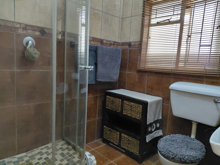 4 Bedroom Property for Sale in Pioneer Park KwaZulu-Natal