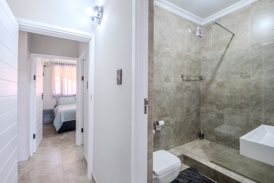 2 Bedroom Property for Sale in Umhlanga KwaZulu-Natal