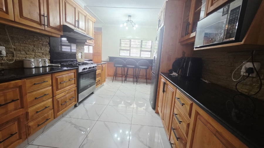 4 Bedroom Property for Sale in Meer En See KwaZulu-Natal