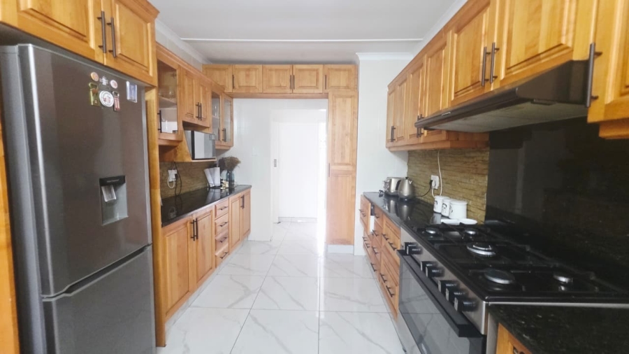 4 Bedroom Property for Sale in Meer En See KwaZulu-Natal