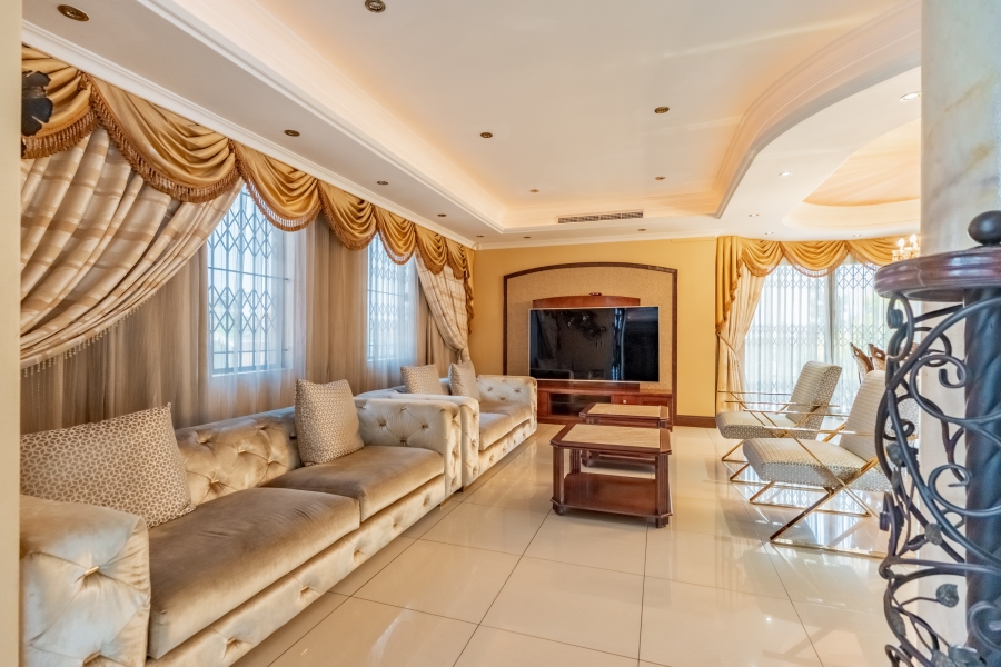 6 Bedroom Property for Sale in Reservoir Hills KwaZulu-Natal