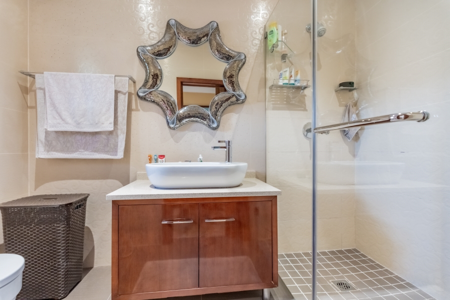 6 Bedroom Property for Sale in Reservoir Hills KwaZulu-Natal