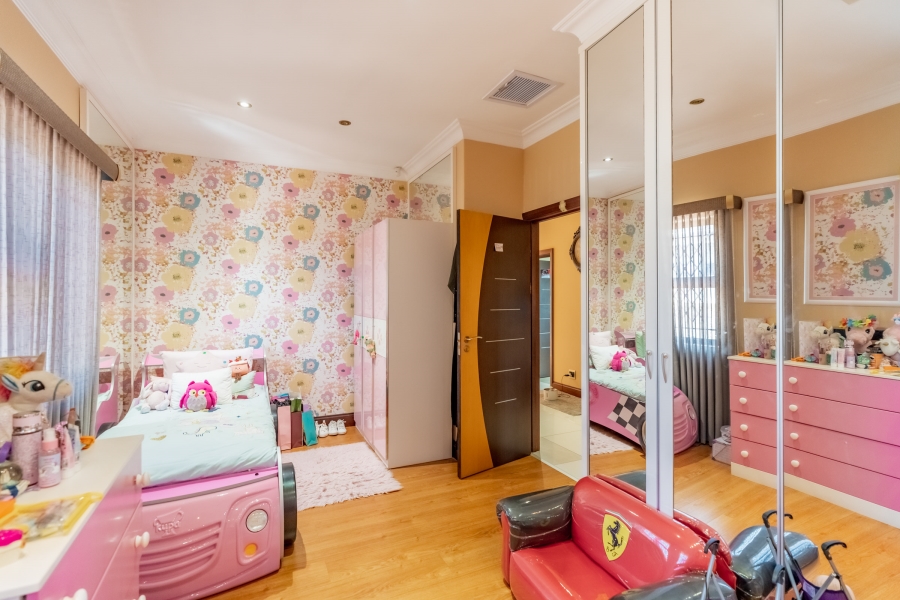 6 Bedroom Property for Sale in Reservoir Hills KwaZulu-Natal