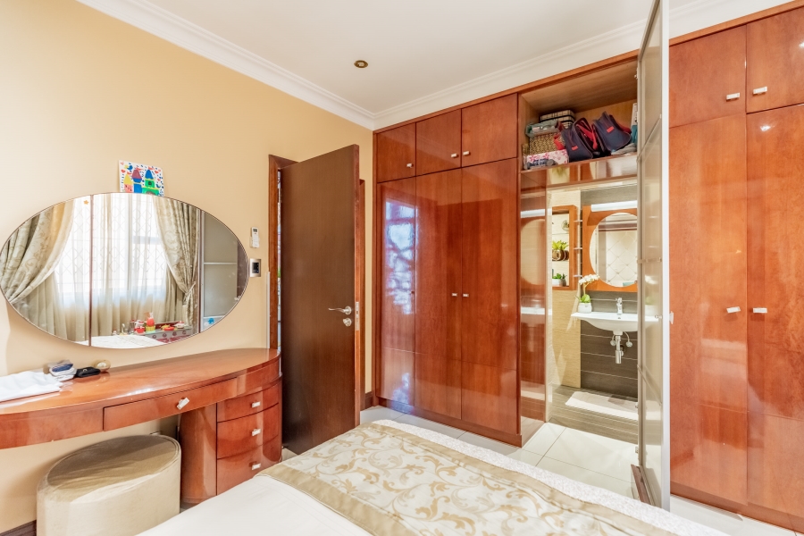 6 Bedroom Property for Sale in Reservoir Hills KwaZulu-Natal