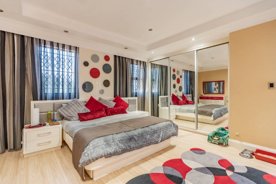 6 Bedroom Property for Sale in Reservoir Hills KwaZulu-Natal