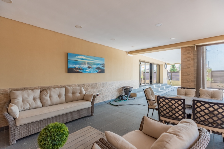 6 Bedroom Property for Sale in Reservoir Hills KwaZulu-Natal