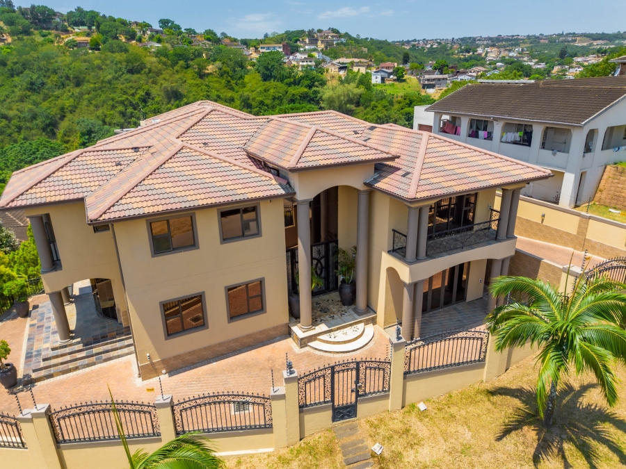 6 Bedroom Property for Sale in Reservoir Hills KwaZulu-Natal