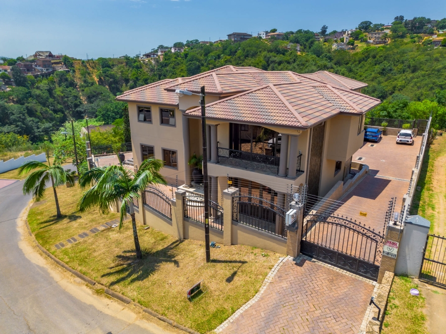 6 Bedroom Property for Sale in Reservoir Hills KwaZulu-Natal