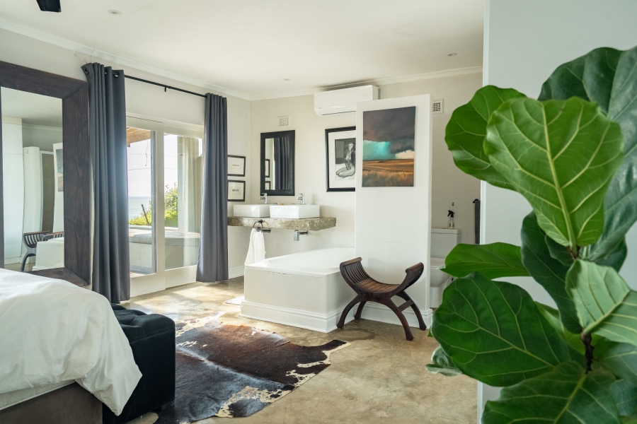 5 Bedroom Property for Sale in Widenham KwaZulu-Natal