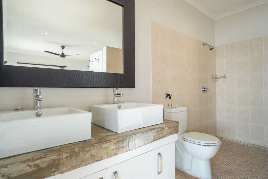 5 Bedroom Property for Sale in Widenham KwaZulu-Natal