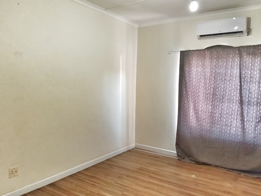 4 Bedroom Property for Sale in Meer En See KwaZulu-Natal