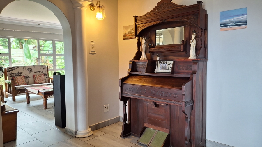 4 Bedroom Property for Sale in Amanzimtoti KwaZulu-Natal