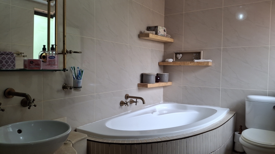 4 Bedroom Property for Sale in Amanzimtoti KwaZulu-Natal