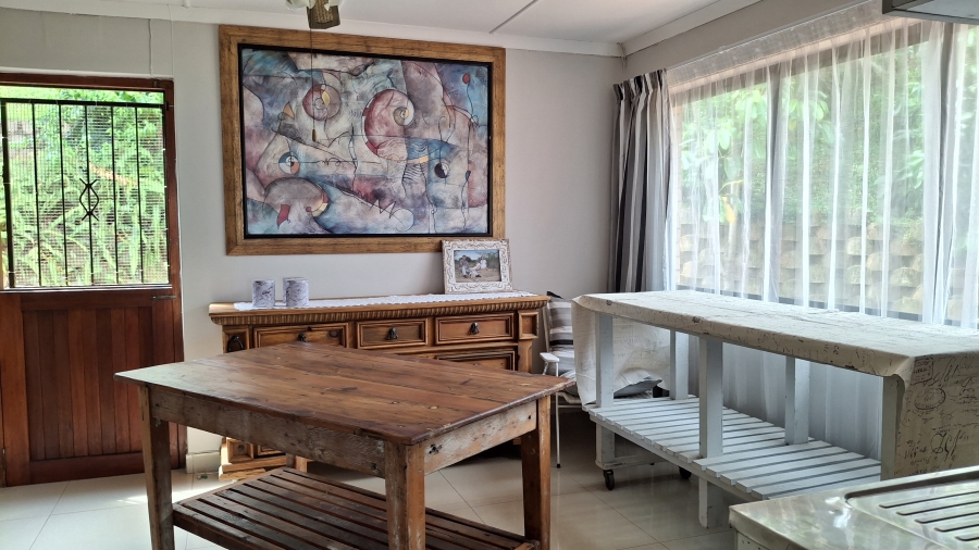 4 Bedroom Property for Sale in Amanzimtoti KwaZulu-Natal