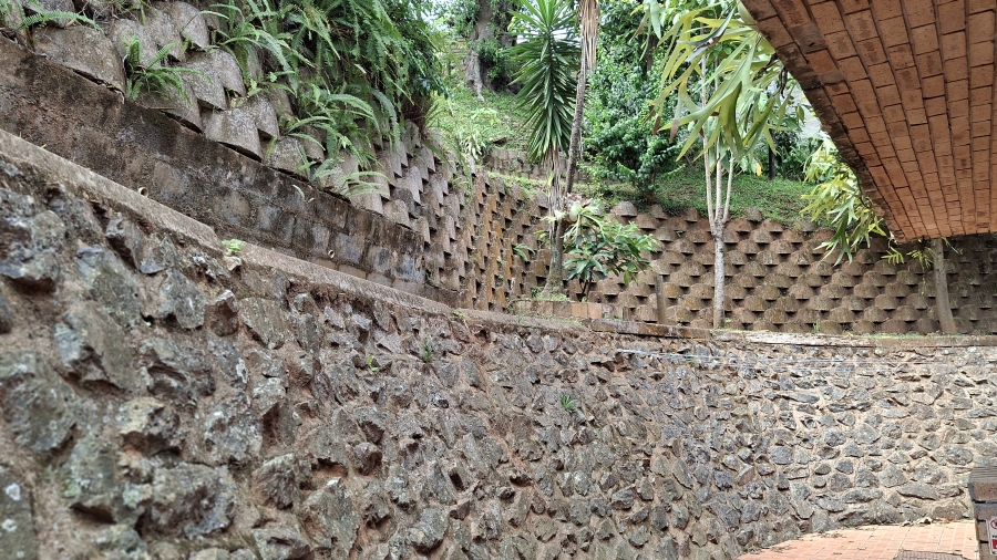 4 Bedroom Property for Sale in Amanzimtoti KwaZulu-Natal