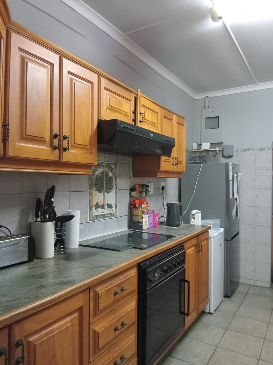 4 Bedroom Property for Sale in Meer En See KwaZulu-Natal