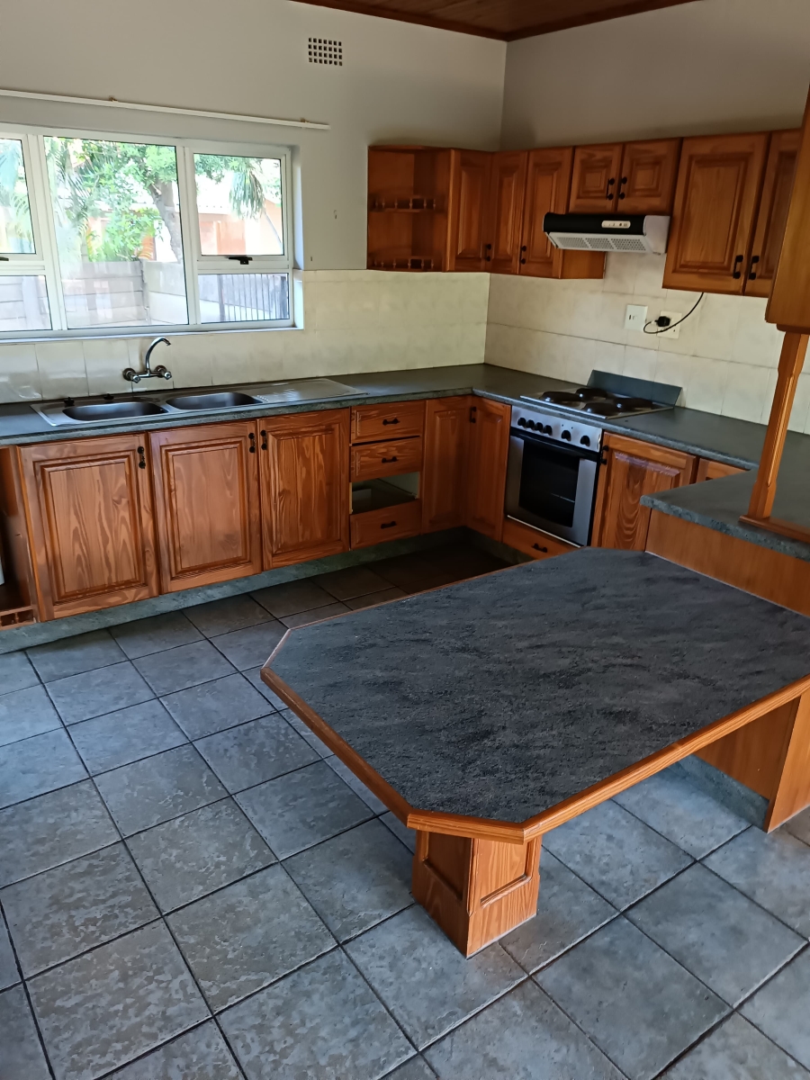 4 Bedroom Property for Sale in Meer En See KwaZulu-Natal