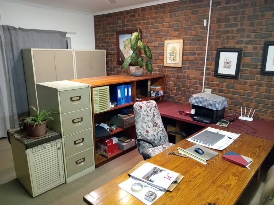 4 Bedroom Property for Sale in Meer En See KwaZulu-Natal