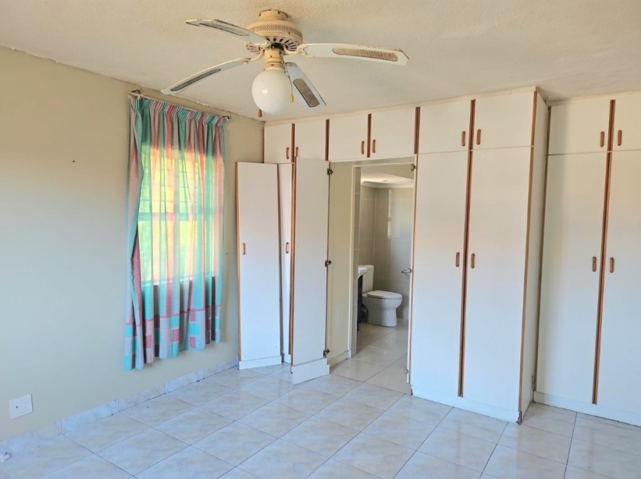 3 Bedroom Property for Sale in Amanzimtoti KwaZulu-Natal