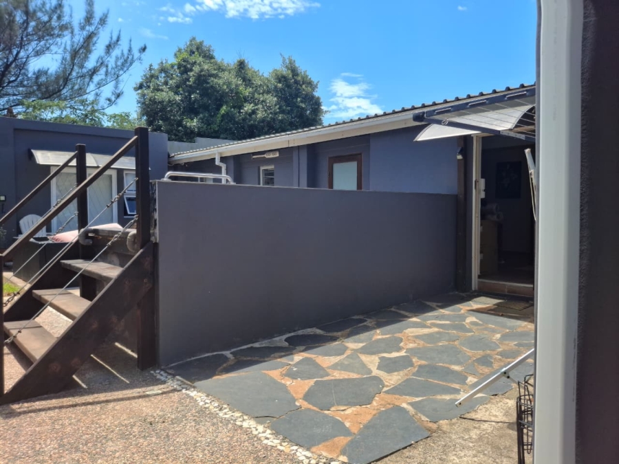 3 Bedroom Property for Sale in Tugela Mouth KwaZulu-Natal