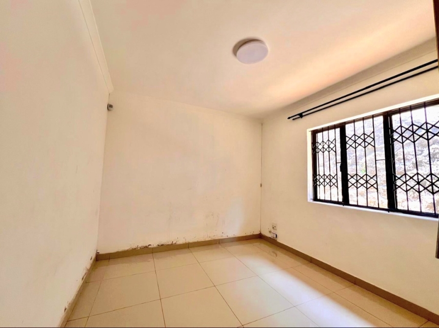 2 Bedroom Property for Sale in Amanzimtoti KwaZulu-Natal