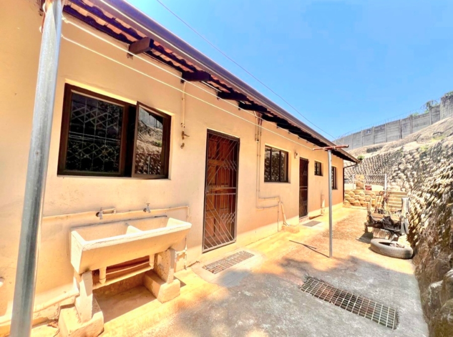 2 Bedroom Property for Sale in Amanzimtoti KwaZulu-Natal