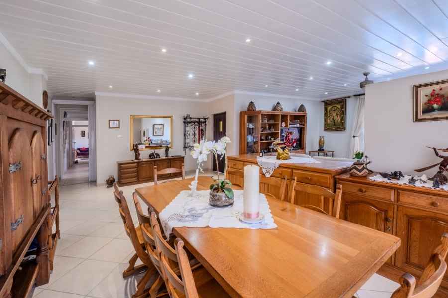 5 Bedroom Property for Sale in La Lucia KwaZulu-Natal