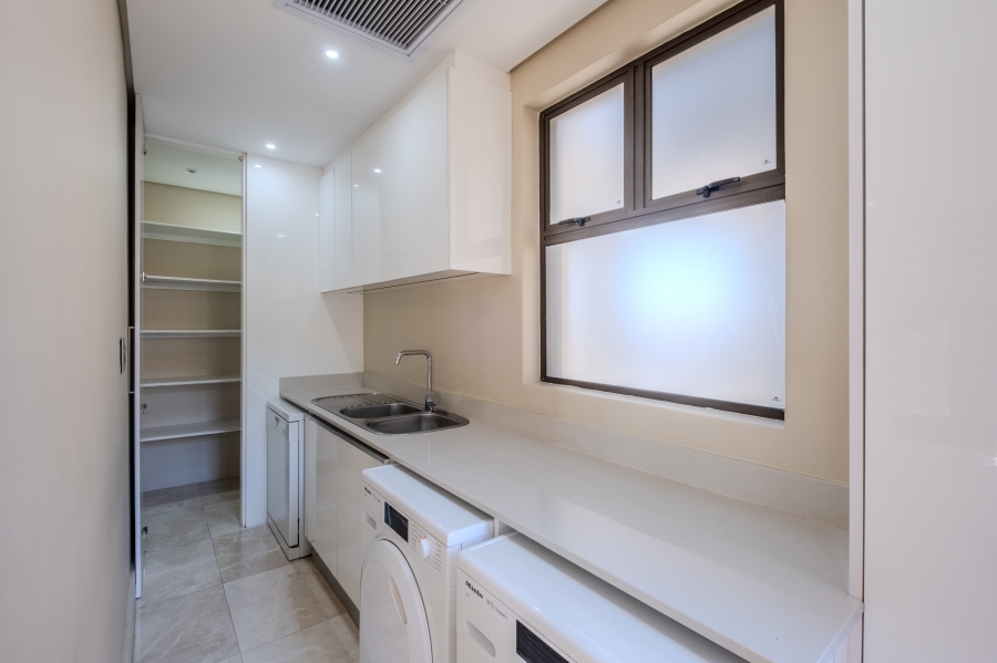 5 Bedroom Property for Sale in Izinga Estate KwaZulu-Natal