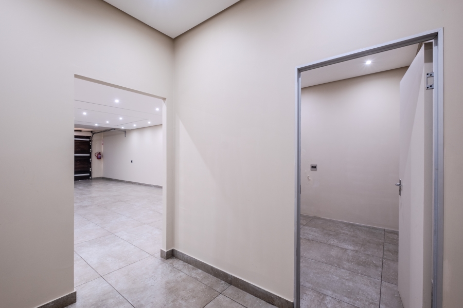 5 Bedroom Property for Sale in Izinga Estate KwaZulu-Natal