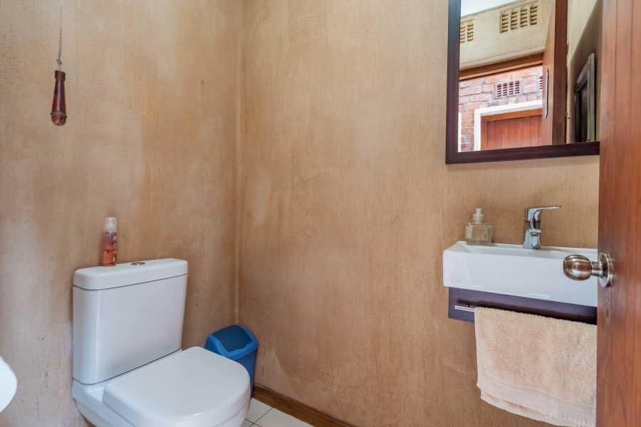 5 Bedroom Property for Sale in Westville Central KwaZulu-Natal