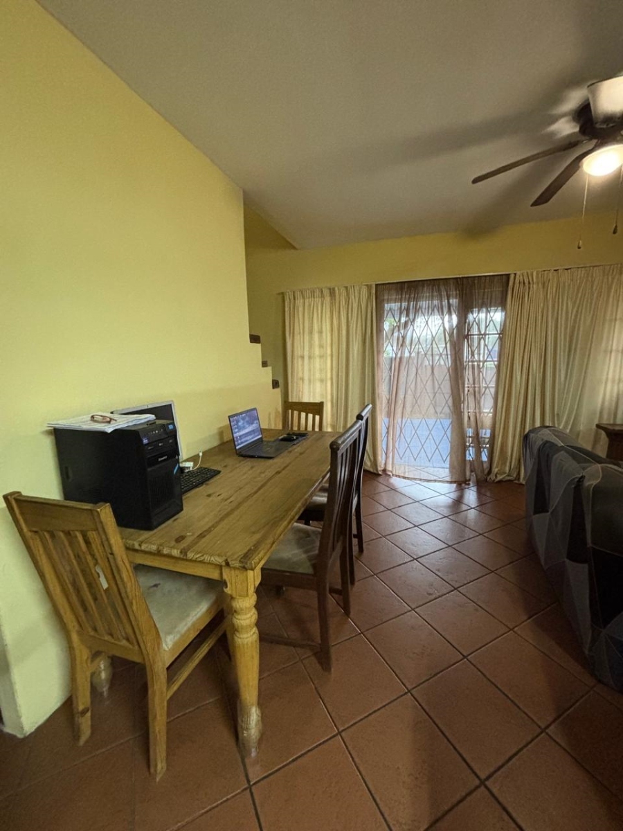 To Let 2 Bedroom Property for Rent in Bluff KwaZulu-Natal