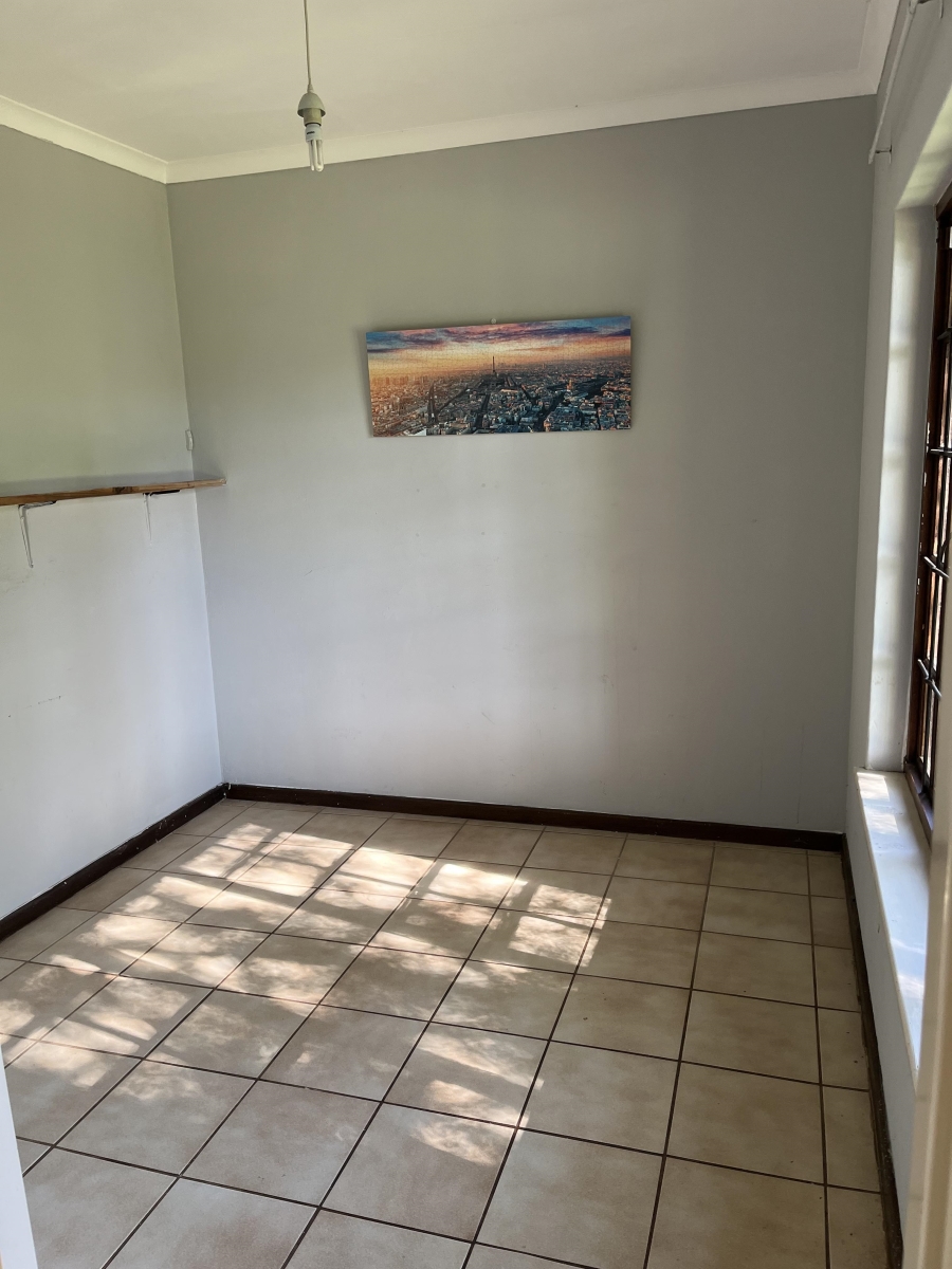 To Let 2 Bedroom Property for Rent in Hayfields KwaZulu-Natal